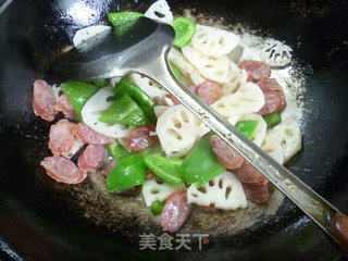 腊肠炒莲藕的做法步骤：12