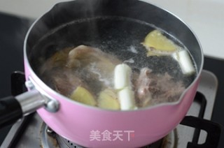 秋季大补菜----山药炖雉汤的做法步骤：4
