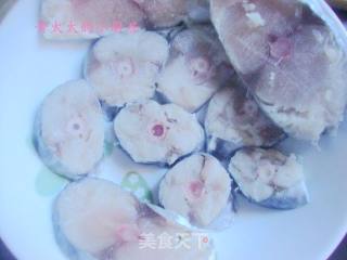 香炸鲅鱼片的做法步骤：1