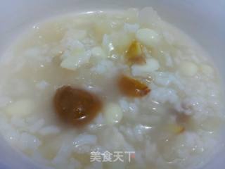 银耳杏仁莲子粥的做法步骤：6