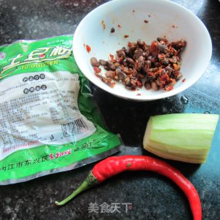 微波豆香土豆粉的做法步骤：1