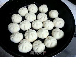 鲜肉生煎包的做法步骤：10