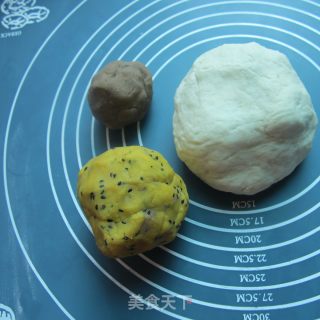 豆沙馅月饼的做法步骤：1