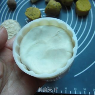 豆沙馅月饼的做法步骤：5
