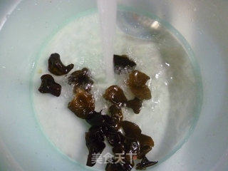 番茄黑木耳蛋花汤的做法步骤：6