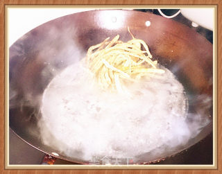27的烹饪日记——小脆笋烧排骨（正宗宜宾味道）的做法步骤：3