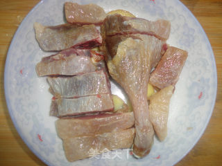 蒜蓉豆豉五香蒸腊鸭的做法步骤：2