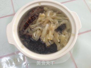 海参鱼胶乌鸡汤的做法步骤：10