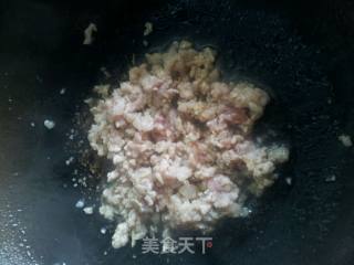 冻豆腐肉末煮金针菇的做法步骤：3