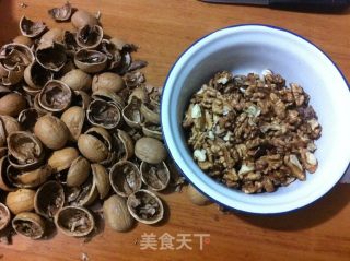 琥珀核桃仁的做法步骤：1