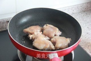 【压轴大菜】——香辣猪蹄的做法步骤：3