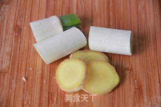 【压轴大菜】——腐乳红烧肉的做法步骤：1