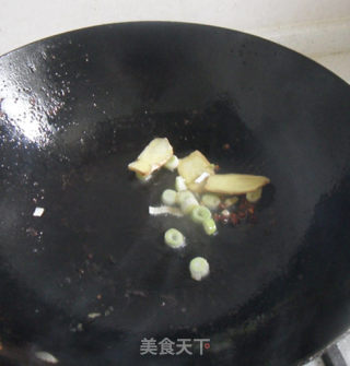芹菜炒肉丝的做法步骤：4