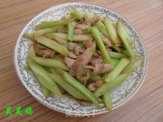 芹菜炒肉丝的做法步骤：7