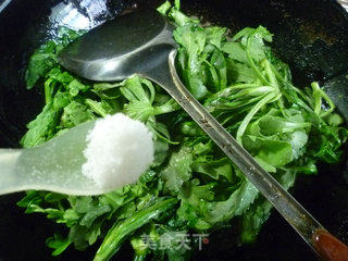 清炒蒿菜的做法步骤：3