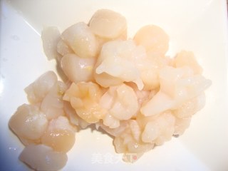 莱州湾鲜贝配芦笋土豆泥的做法步骤：1