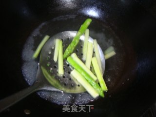 莱州湾鲜贝配芦笋土豆泥的做法步骤：3