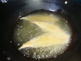 酥炸鳎米鱼的做法步骤：5