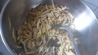 干煸杏鲍菇丝的做法步骤：3