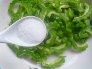 素炒苦瓜山药片的做法步骤：3