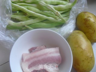 芸豆炖土豆的做法步骤：1
