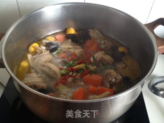 薏米胡萝卜母鸡汤的做法步骤：8