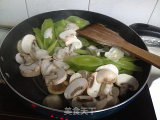 小炒莴笋的做法步骤：6