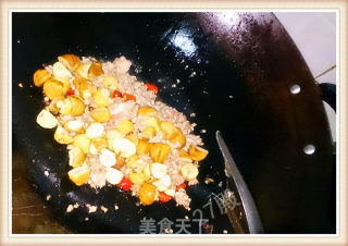 27的烹饪日记——剩菜剩饭的华丽转身之“黄金面皮烧板栗”的做法步骤：8