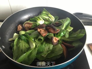 香菇青菜的做法步骤：6