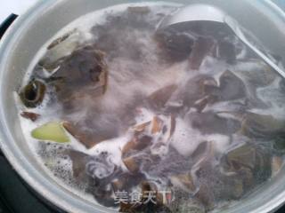 白萝卜海带排骨汤的做法步骤：4