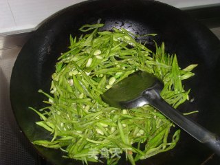 美味豆角丝的做法步骤：4