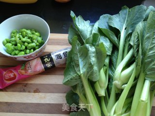 青菜鱼丸汤的做法步骤：1