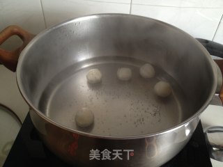 青菜鱼丸汤的做法步骤：3