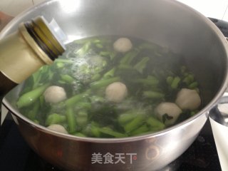 青菜鱼丸汤的做法步骤：6
