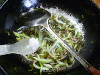 咸菜里脊肉炒夜开花的做法步骤：10