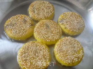 南瓜饼的做法步骤：8