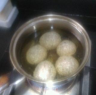 榨菜鲜肉麻球的做法步骤：8