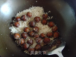 街头人气小吃家中做【糖炒栗子】的做法步骤：5