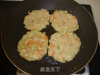 丝瓜胡萝卜饼的做法步骤：8