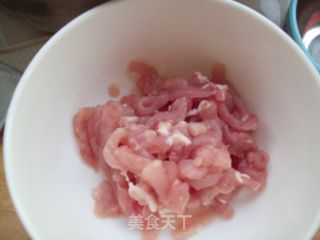 胡萝卜·木耳肉丝的做法步骤：2