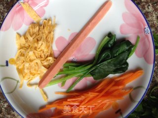 韩式经典米饭——紫菜包饭的做法步骤：1