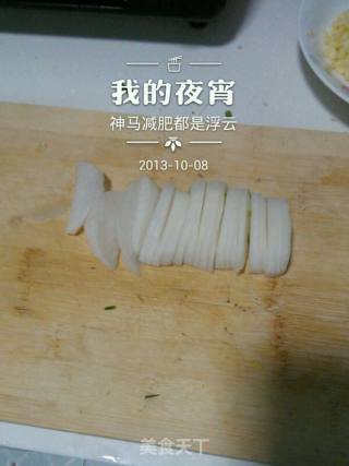 排骨萝卜汤的做法步骤：3