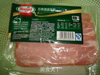 培根炒绿豆芽的做法步骤：3