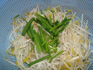 培根炒绿豆芽的做法步骤：4