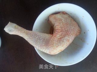 懒人电饭煲鸡腿的做法步骤：1