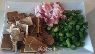豆干小炒肉的做法步骤：1