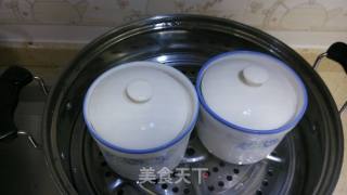 冰糖菊花炖雪梨的做法步骤：3