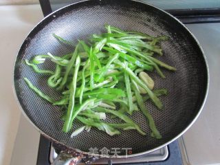 泡菜青椒牛肉丝的做法步骤：5