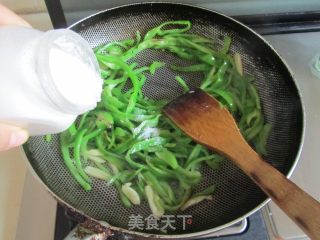 泡菜青椒牛肉丝的做法步骤：6