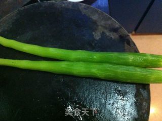 凉拌莴笋的做法步骤：1